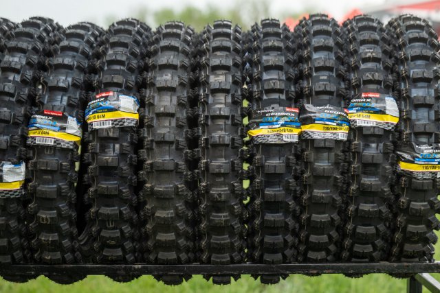 ダンロップ　スポーツマックスGPR-300 41ESt0ukoYL._UF350,350_QL50_.jpg
